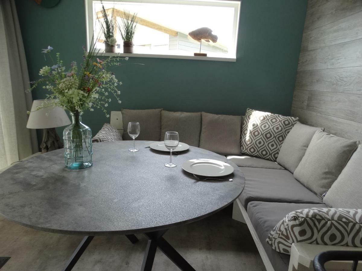 Beach Lodges Oostvoorne Exterior foto